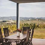 Vinory Bricco Di Nizza Lägenhetshotell Nizza Monferrato