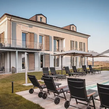 Vinory Bricco Di Nizza 4*