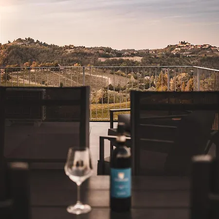 Vinory Bricco Di Nizza 4* Nizza Monferrato
